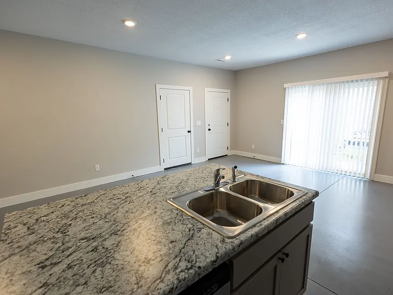 804 N Custer St — Photo 7