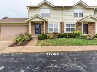 1521 Summergate Pkwy, Saint Charles, MO 63303