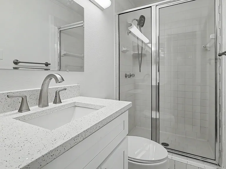 910 Wisteria Way — Photo 16