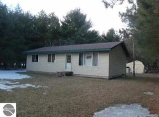 2885 E Lake Dr, Lupton, MI 48635