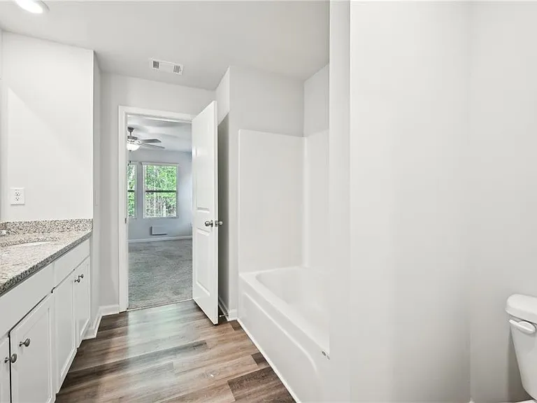 4437 Ben Hill Rd — Photo 30