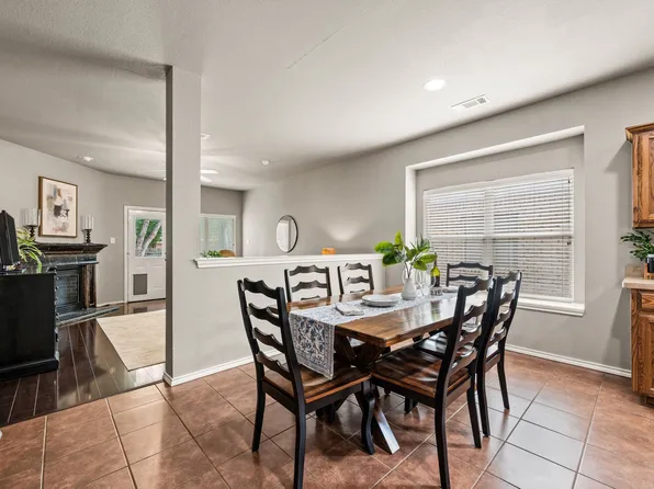 2656 Silver Hill Dr, Fort Worth, TX 76131