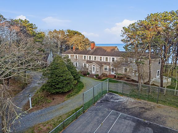 3rd image of 190 Vineyard Road
