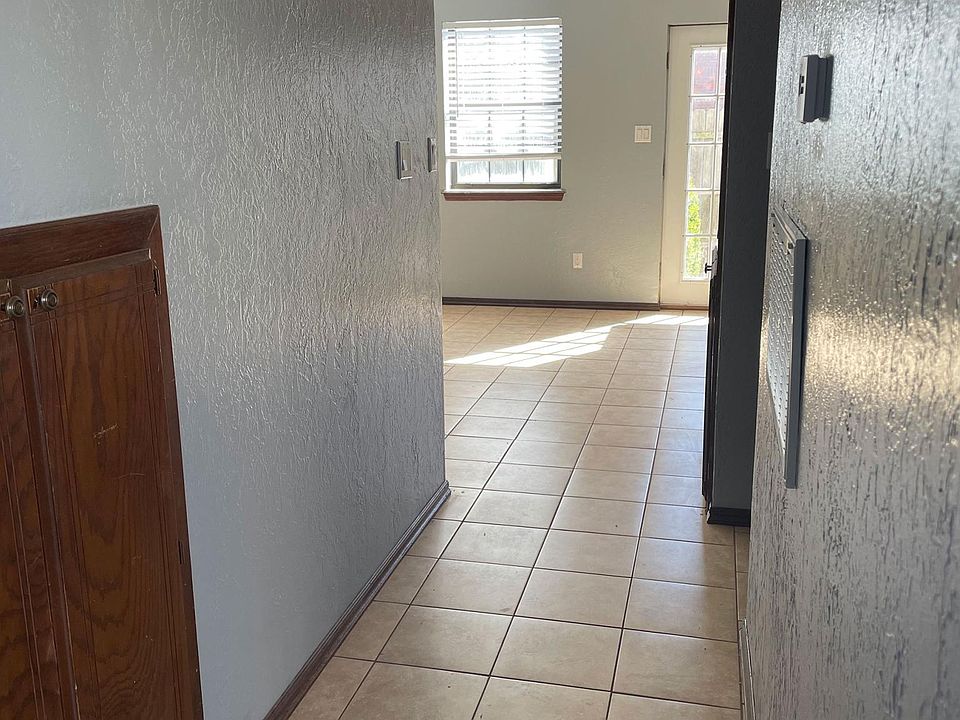 Entry Hallway