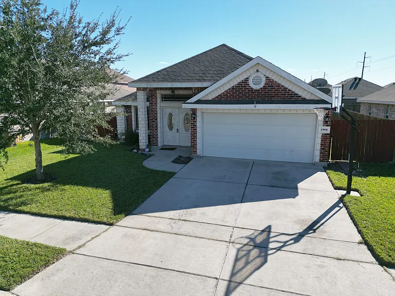 1908 Butkus Dr — Photo 2