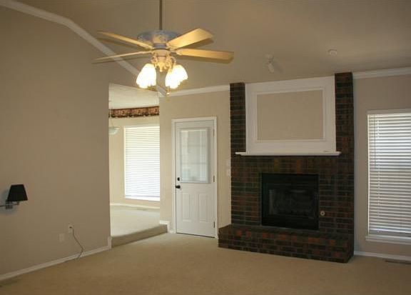 3rd image of 8202 NW 11th St