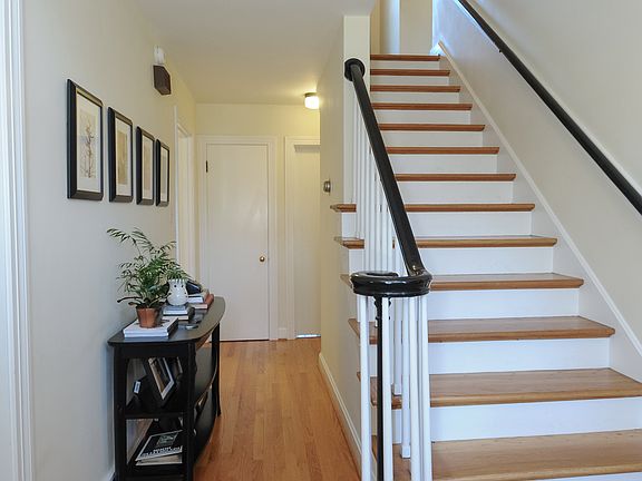 4th image of 2330 Brighton Dr