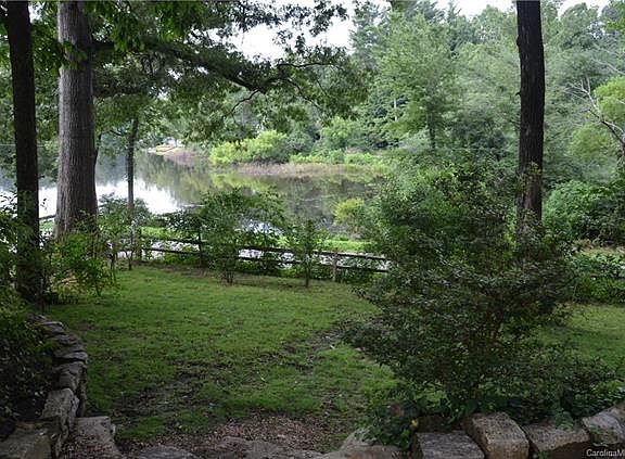 4th image of 615 N Lakeside Dr