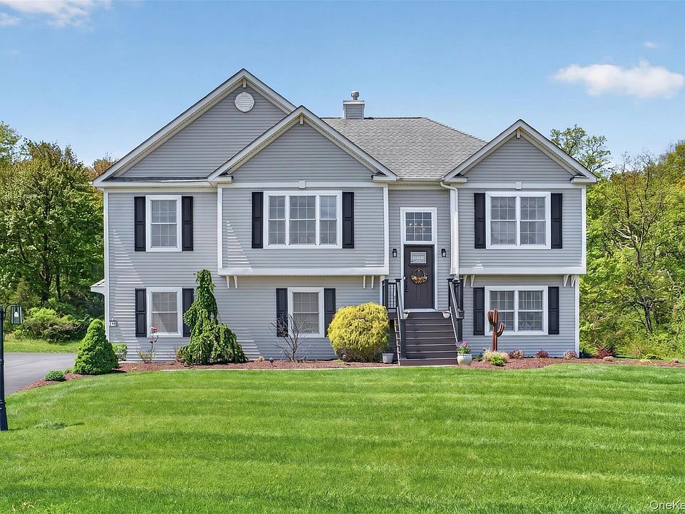 1st image of 7 Deangelis Drive