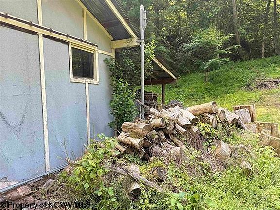 4th image of 8557 Copley Rd