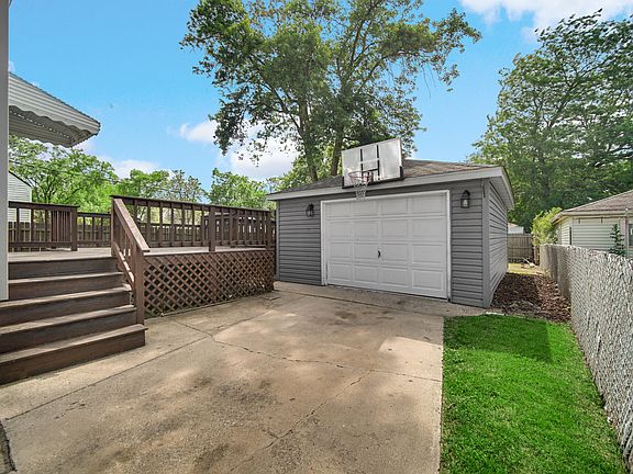 4th image of 6646 Carolina Ave