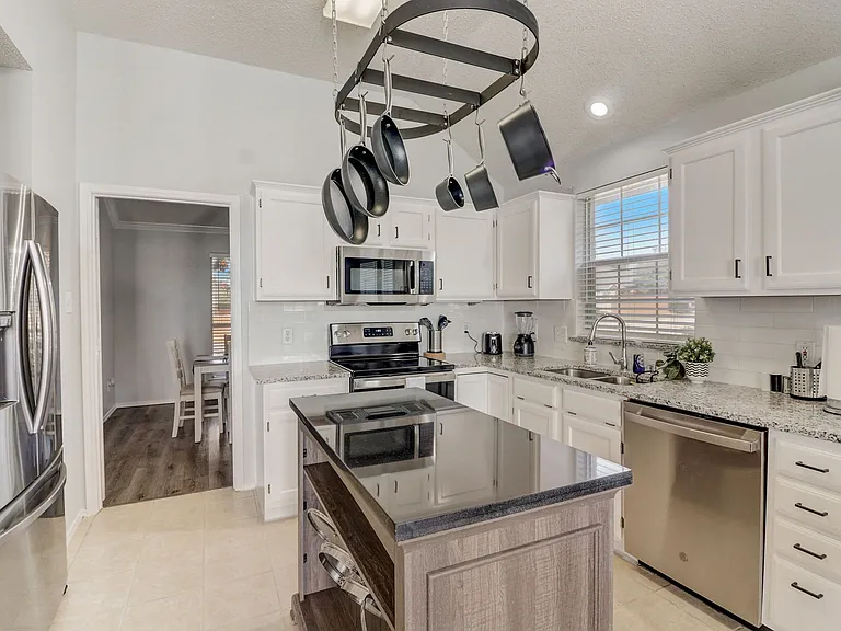 6302 Mount Vernon Dr — Photo 23