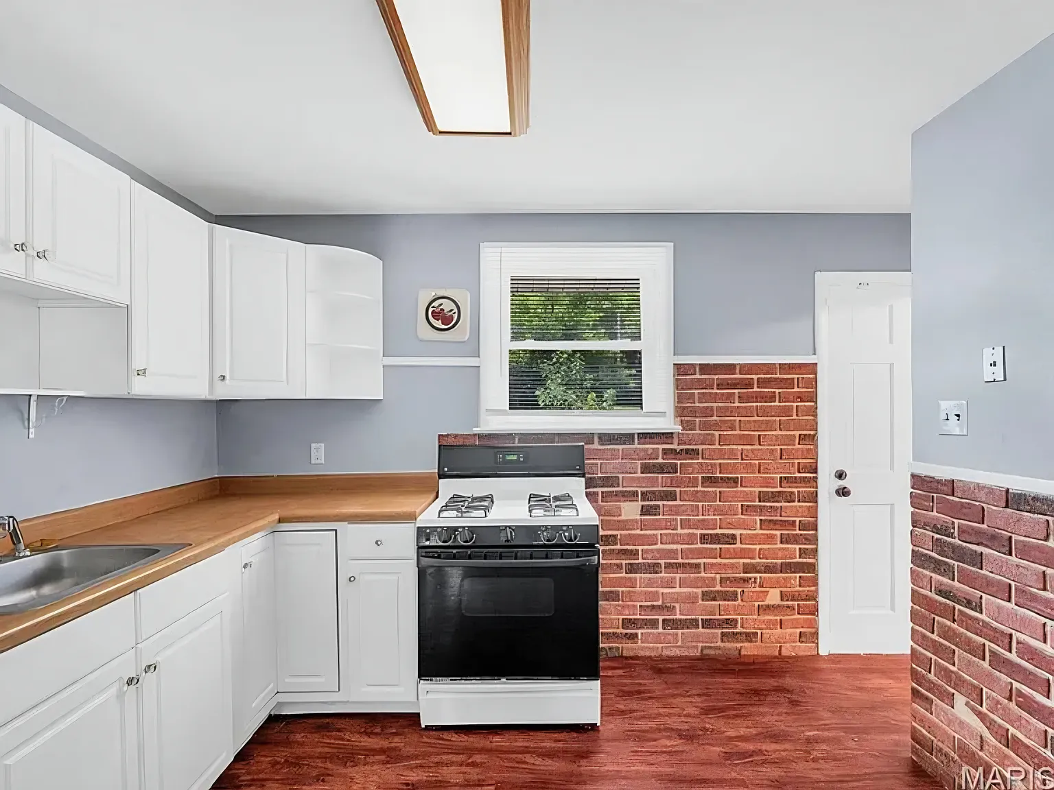 3 bed, $1,600 — Photo 4