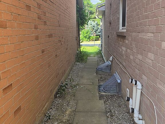 2nd image of 40 Brookmill Dr