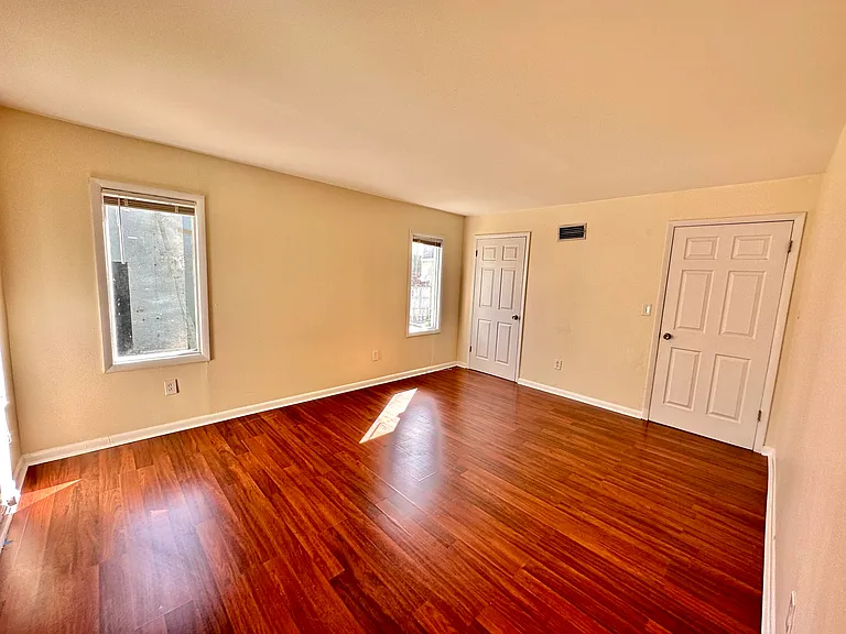 517 Kanuga Dr #3 — Photo 9