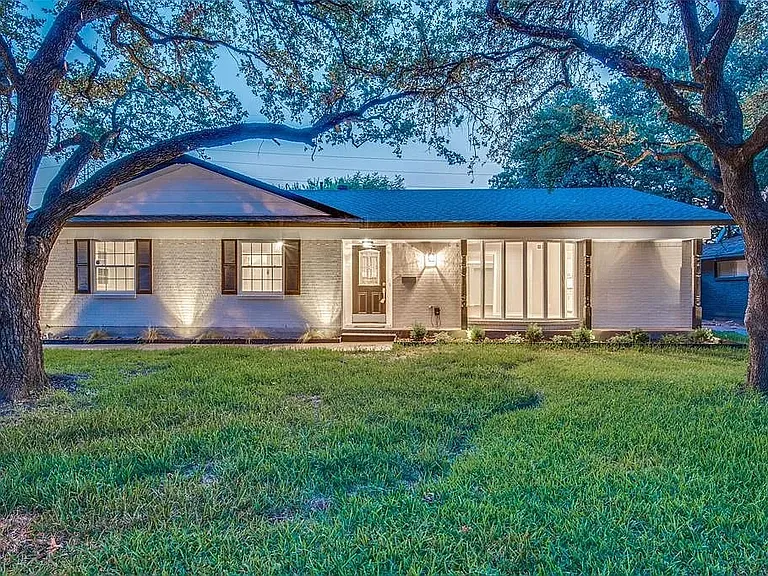 10443 Cromwell Dr — Photo 1