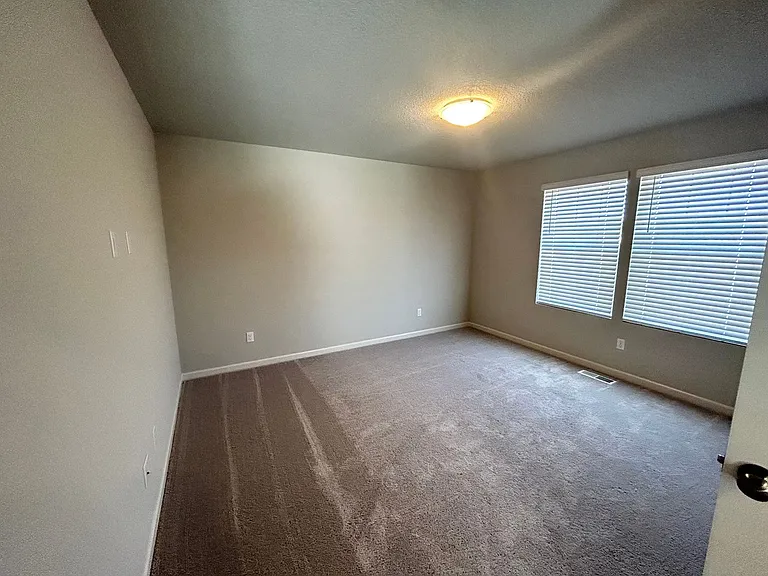 31482 NW Turel Dr — Photo 7