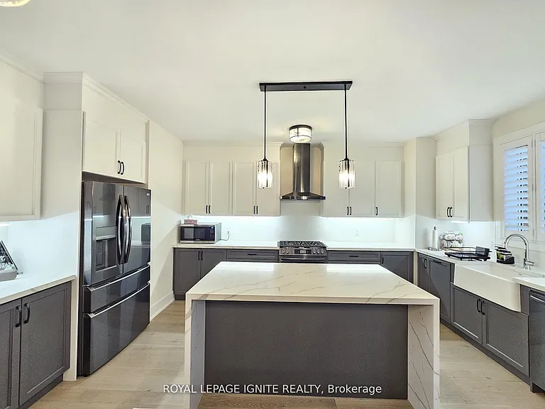 48 Duxbury Rd — Photo 11