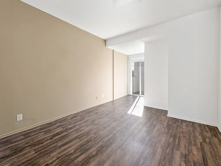 CentrePointe Apartments — Photo 41