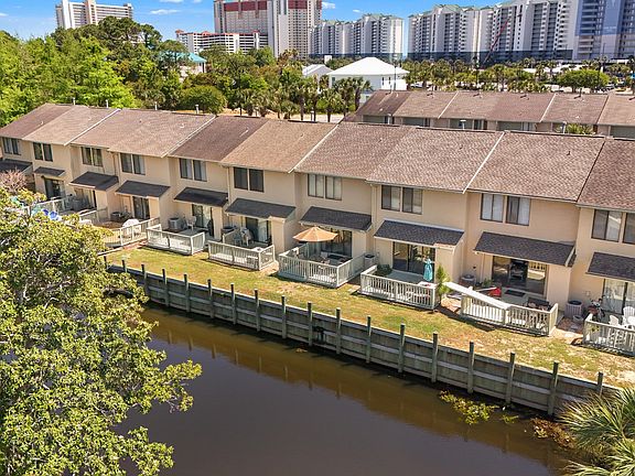 3rd image of 239 Saint Katherine Blvd