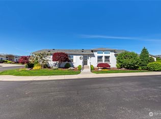 577 Canyon Dr, East Wenatchee, WA 98802