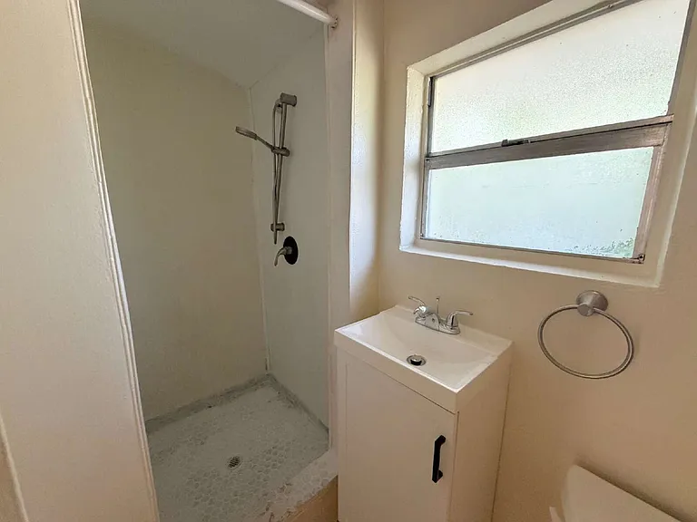 5808 Olive Dr — Photo 10