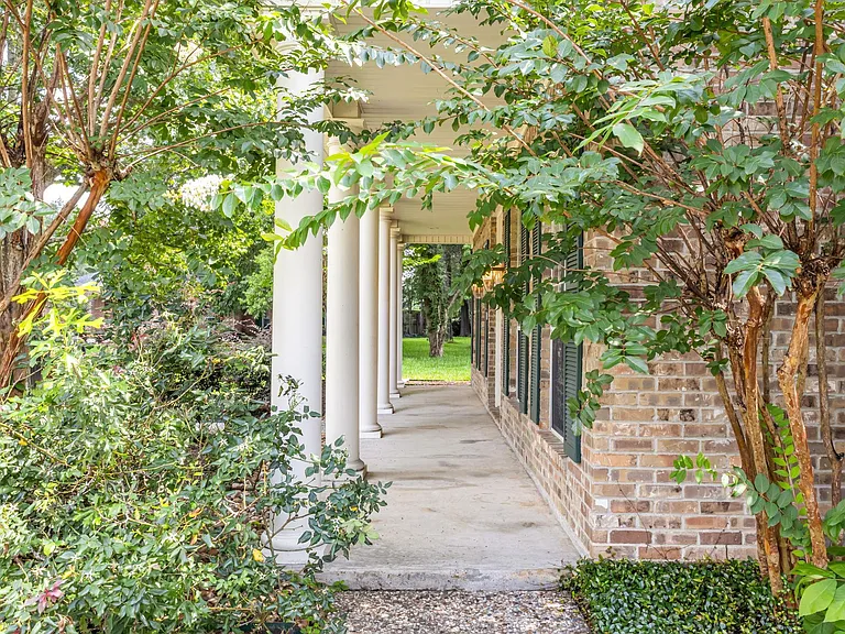 4 Twin Circle Dr — Photo 4
