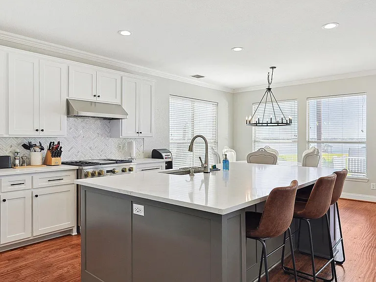925 Sunset Hill Dr — Photo 10