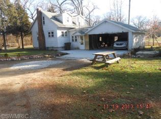 2036 S 17th St, Niles, MI 49120