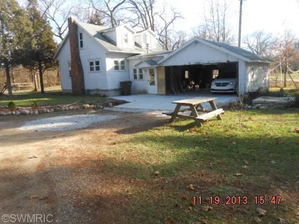 2036 S 17th St, Niles, MI 49120