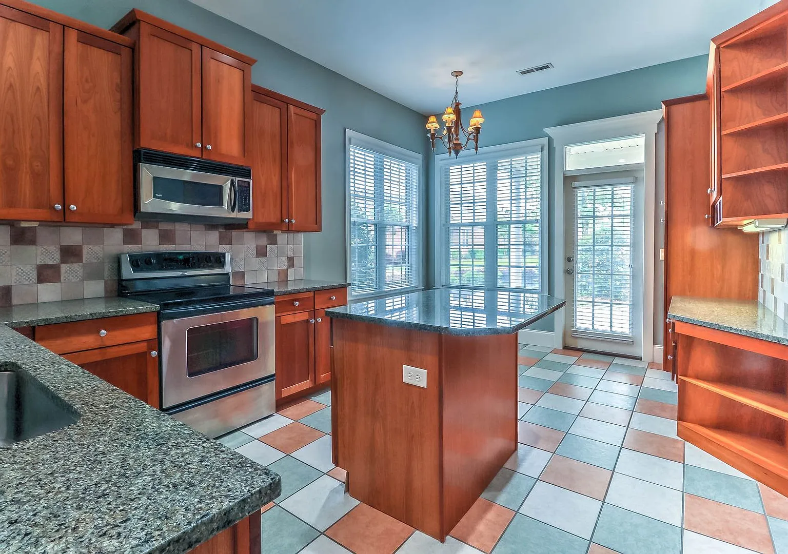 1506 Goose Landing Circle — Photo 2