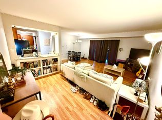 200 Park Terrace Ct SE APT 3, Vienna, VA 22180
