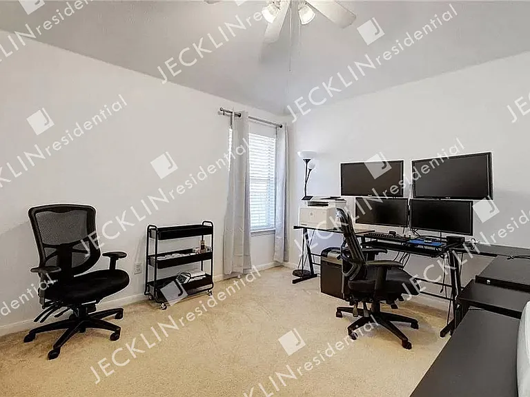 2415 Candle Ridge Trl — Photo 30
