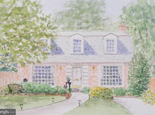 4512 Tournay Rd, Bethesda, MD 20816