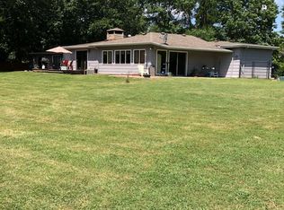 9220 E Woodview Dr, Bloomington, IN