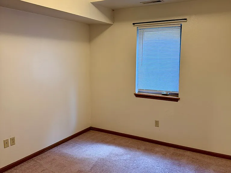 512 S Dubuque St #2 — Photo 15