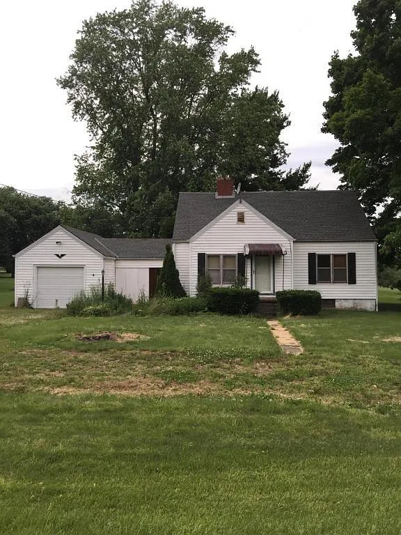 5114 Cincinnati Zanesville Rd NE photo 1