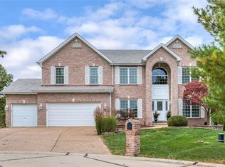 58 Savannah Hill Dr, Saint Peters, MO 63376