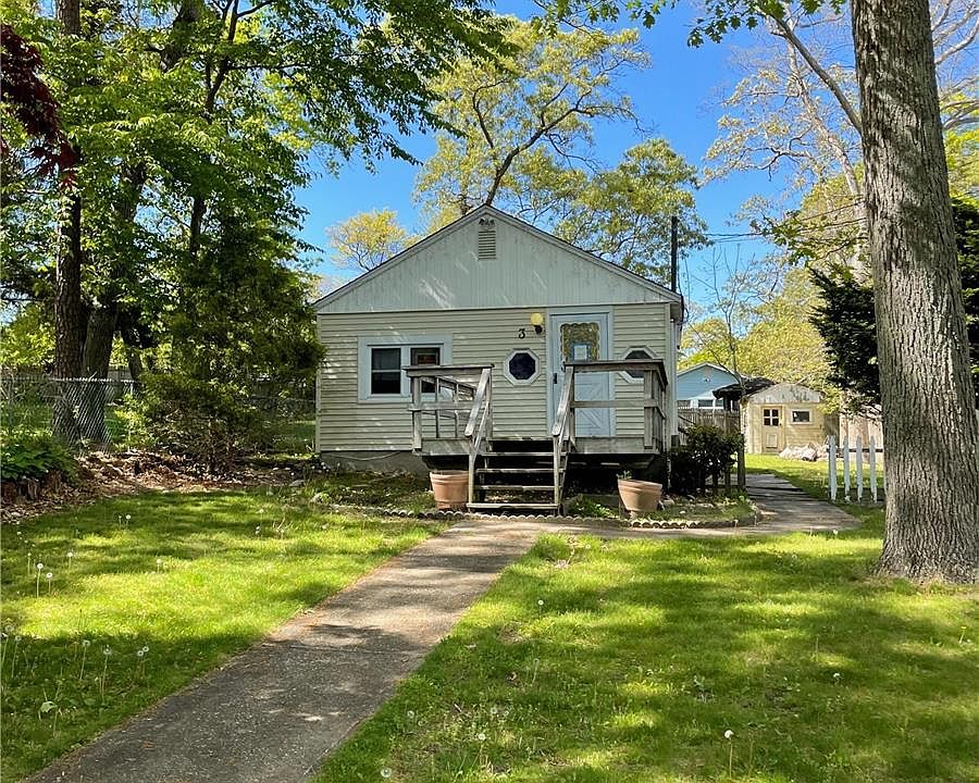 1st image of 3 Laurelton Ave