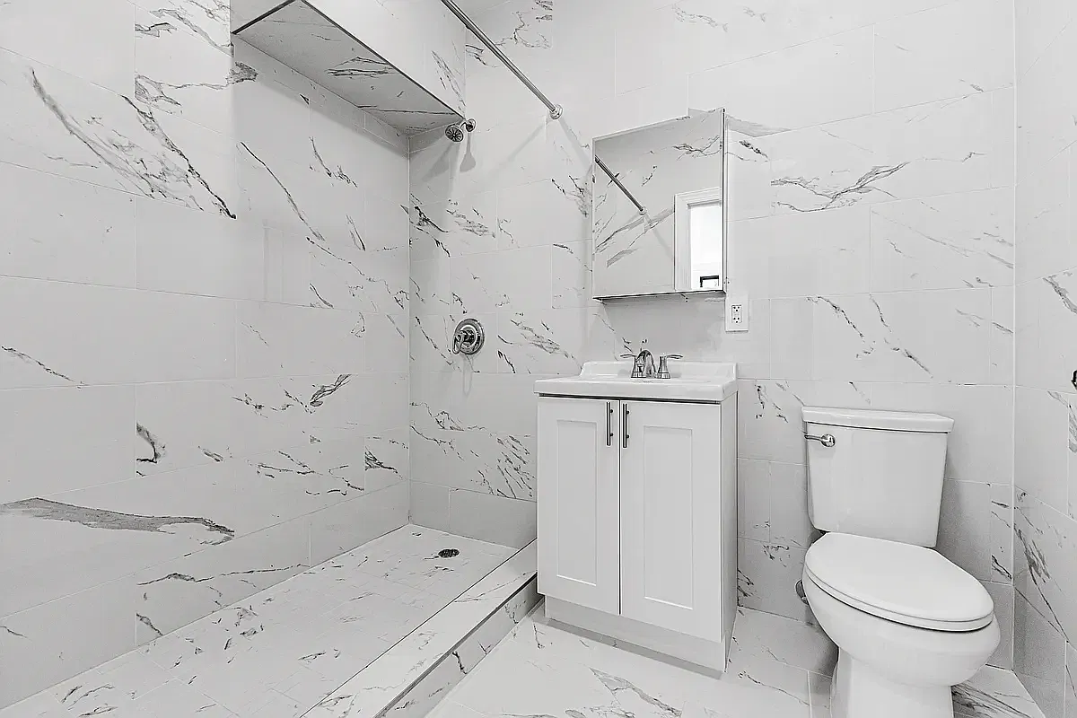126 Elizabeth Street — Photo 4