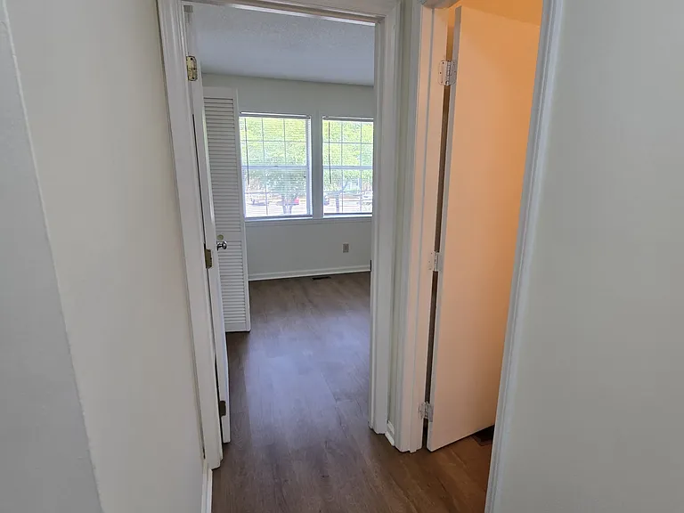 118 Chaucer Ct — Photo 19