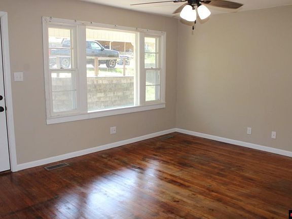 4th image of 305 E South Ave