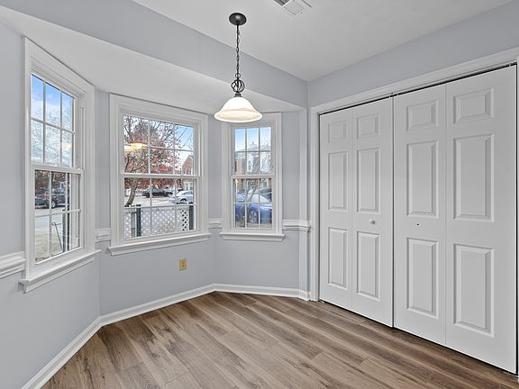 3rd image of 201 Marshwood Ct