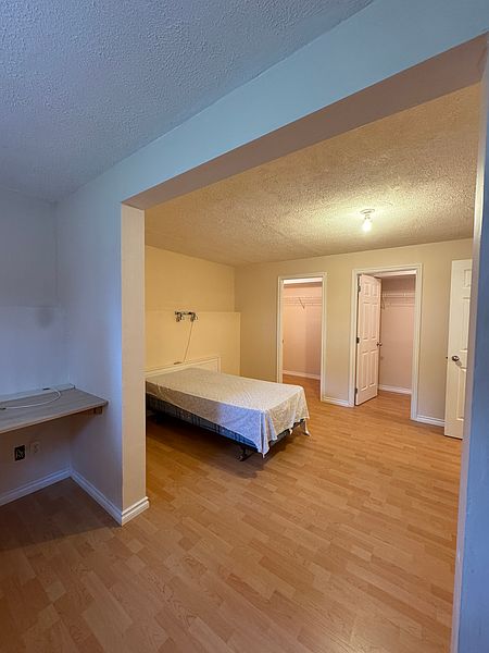 Coquitlam House for rent - 2 Bedrooms — photo 3