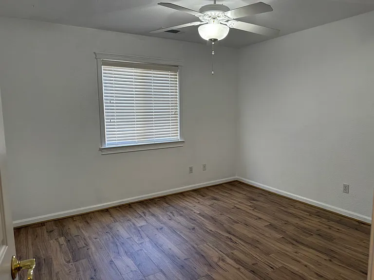 1343 Britt Ln — Photo 13