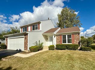 100 Rumsey Pl, Westmont, IL 60559