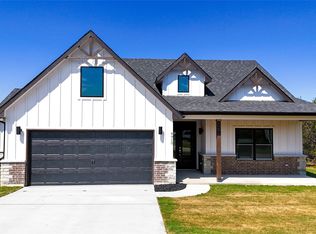 4910 Terlingua Dr, Granbury, TX 76048