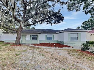 607 Barkfield St, Brandon, FL 33511