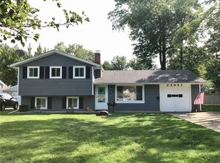 24957 Antler Dr, North Olmsted, OH 44070