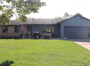 8396 Foothill Rd S, Cottage Grove, MN 55016